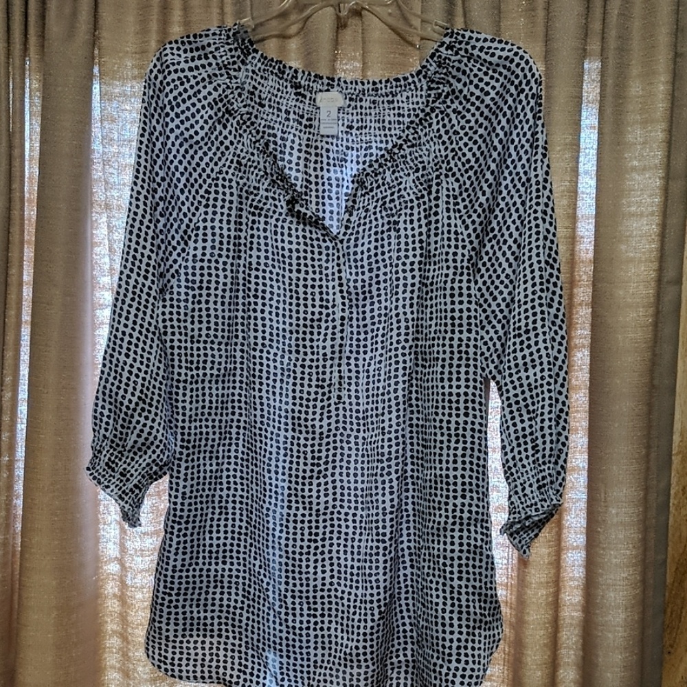 Polka dot 3/4 length sleeve top